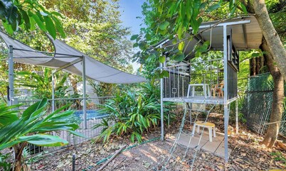 The Treehouse | Big Balcony | 3Bd, 2 Bth with Spa