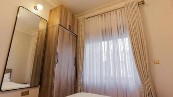 1 chambre, fer et planche à repasser, Wi-Fi, draps fournis