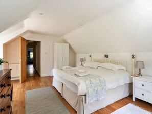 2 chambres, fer et planche à repasser, Wi-Fi gratuit, draps fournis