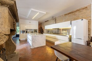 Fridge, microwave, dishwasher, toaster