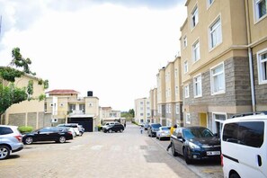 Exterior - Lux Suites Havan Furnished Apartments (Nakuru)