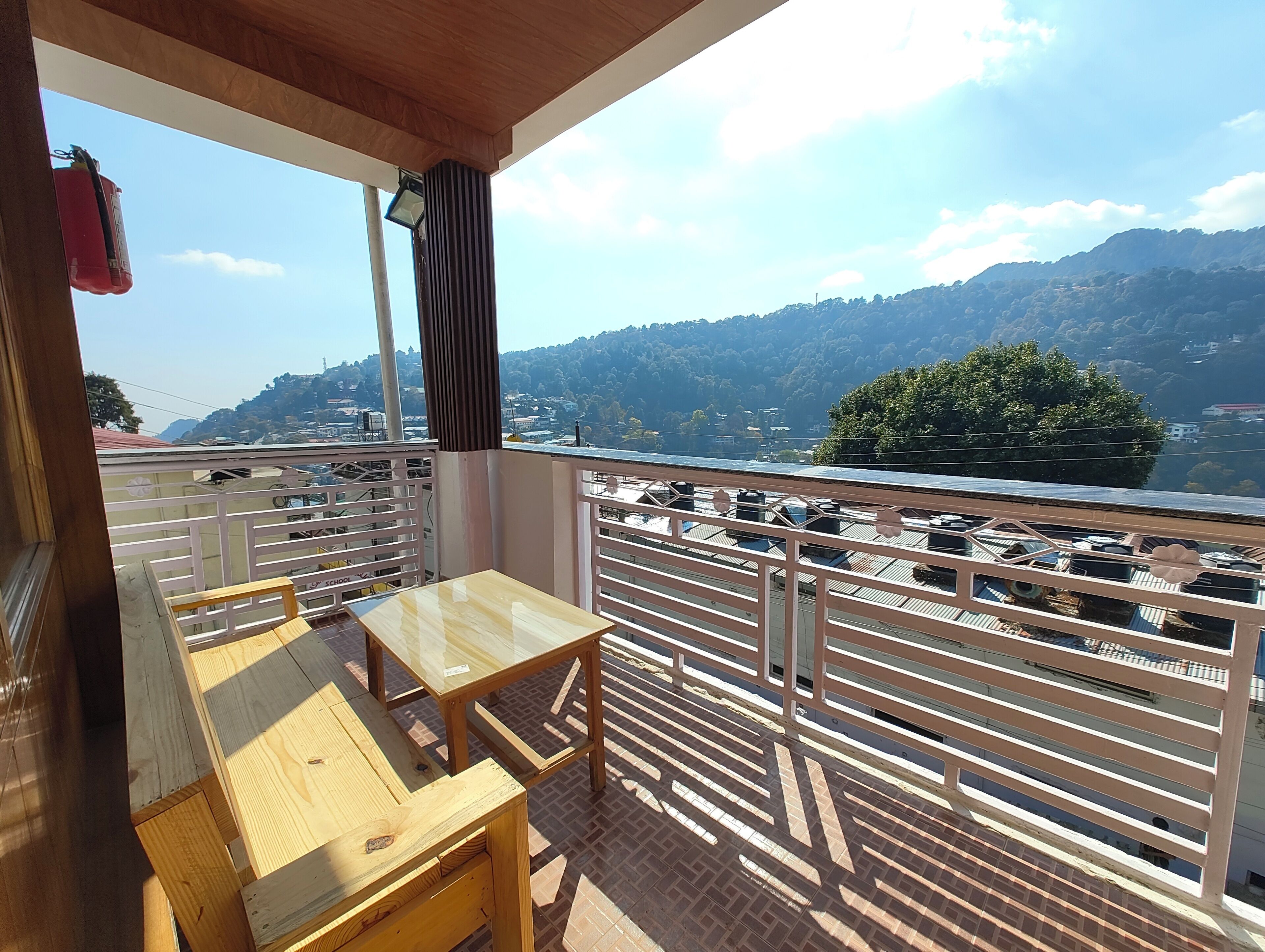 Dobbeltrom – deluxe, flere senger | Terrasse/patio