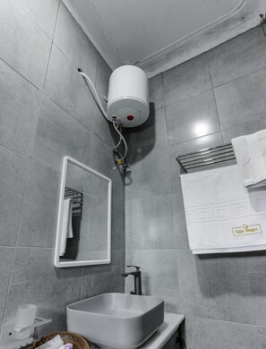 Bathroom - Tanzi Homes Nyonyozi (Mbarara)