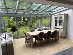 Interior - Comfortable, bright new house in the heart of Versailles (Versailles)