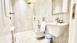 Asciugamani, sapone, carta igienica