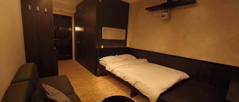 1 bedroom, WiFi, bed sheets