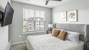 1 bedroom, desk, iron/ironing board, WiFi