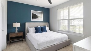 2 bedrooms, desk, iron/ironing board, WiFi - Landing | Beautiful 2BD, Pool, Gym (Madison)