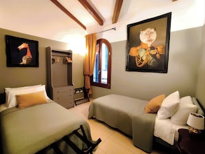 2 habitaciones y caja de seguridad en la habitación 