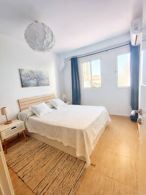 1 chambre, fer et planche à repasser, Wi-Fi gratuit, draps fournis