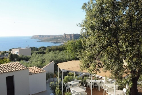 Apartment with terrace, sea view.
