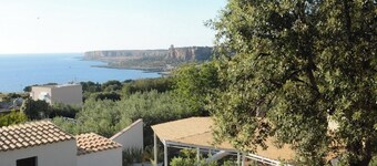 Appartamento con terrazza, vista mare.