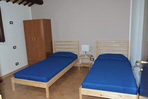 2 dormitorios, tabla de planchar con plancha, wifi y ropa de cama