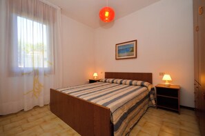 2 bedrooms