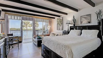 Ferros/tábuas de passar roupa, Wi-Fi de cortesia, roupa de cama