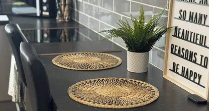 4 Bed Apartment in Warwick