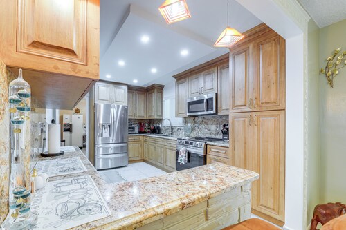 4 Mi to Hard Rock Stadium: Miramar Home w/ Bbq!