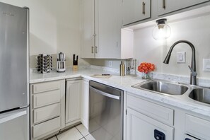 Apartment (2 Bedrooms) | Interior - 2 Mi to Old Town Abq: East Downtown Triplex Unit (Albuquerque)