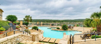 Community Perks: Scenic Lake Travis Getaway!