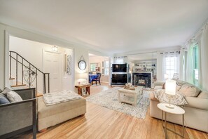 House (4 Bedrooms) | Interior