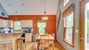 House (3 Bedrooms) | Interior - Ski, Hike & Fish: Chalet w/ Hot Tub in Conway (North Conway)