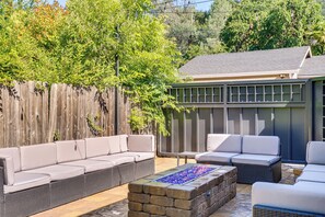 House (2 Bedrooms) | Interior - Walk to Park & Aquatic Center: Airy Redding Home! (Redding)