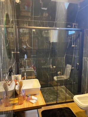 Hair dryer, towels - Ordu Bungalov Loın Du Monde (Persembe)