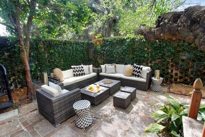 The Riverview | 1 Block to River St