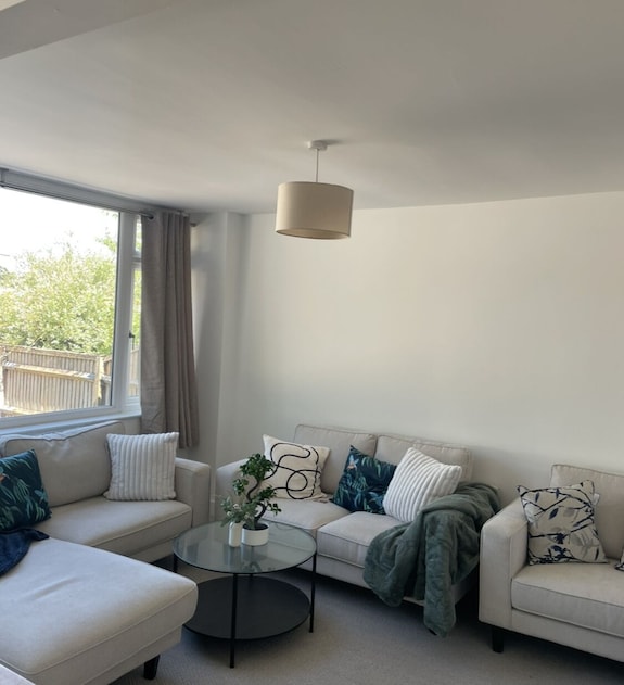 Hythe Hideaway - Home Away From Home - Southampton