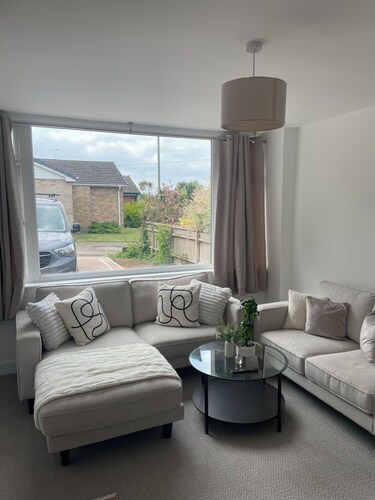 Hythe Hideaway - Home Away From Home