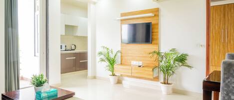 Studio, City View | Living area