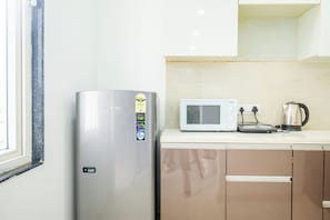 Studio, kaupunkinäköala | Yksityinen keittonurkkaus | Jääkaappi, mikroaaltouuni, uuni, astianpesukone