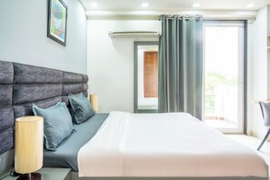 Studio, City View | In-room safe, desk, laptop workspace, blackout drapes - Housr 1RK & 1BHK Apartment Sector 28 (Gurugram)