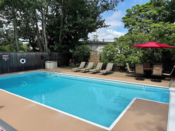 Beheizter Pool