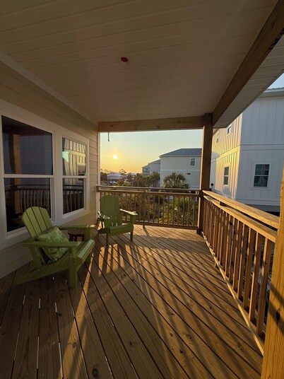 Cape Limes- a pet friendly home just 5 min walk from the beach