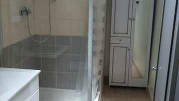 Douche, papier toilette