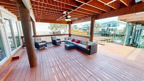 House, 4 Bedrooms | Terrace/patio