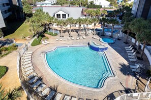 Maison mitoyenne, 4 chambres | Piscine