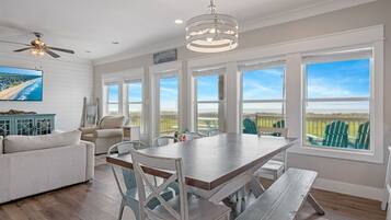 House, 4 Bedrooms | Interior