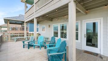 House, 4 Bedrooms | Terrace/patio