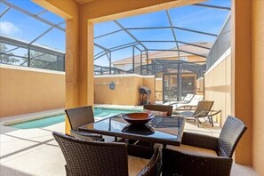 Townhome, 4 Bedrooms | Outdoor dining - Sunny Paradise Retreat At Paradise Palms By Shine Villas 4 Bedroom Townhouse (Kissimmee)
