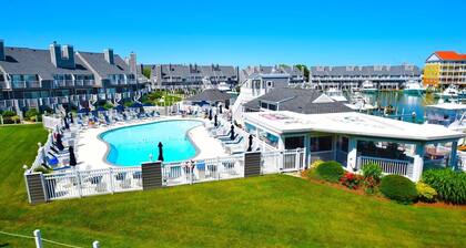 Harbour Island 28d 2 Bedroom Townhouse