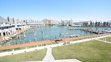 Townhome, 2 Bedrooms | Marina