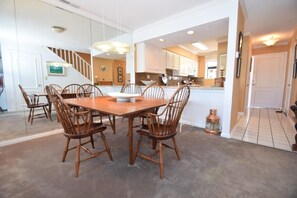 Townhome, 2 Bedrooms | Dining