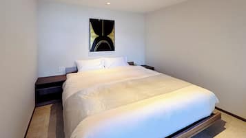 Junior Suite, Ocean View | Desk, free WiFi, bed sheets