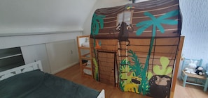 4 habitaciones, cuna de viaje y wifi gratis 