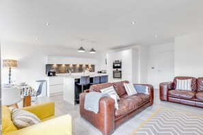 Smart TV, fireplace, ping pong - Sunset View - North East Escapes (Beadnell)