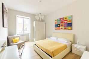 4 chambres, fer et planche à repasser, Wi-Fi, draps fournis
