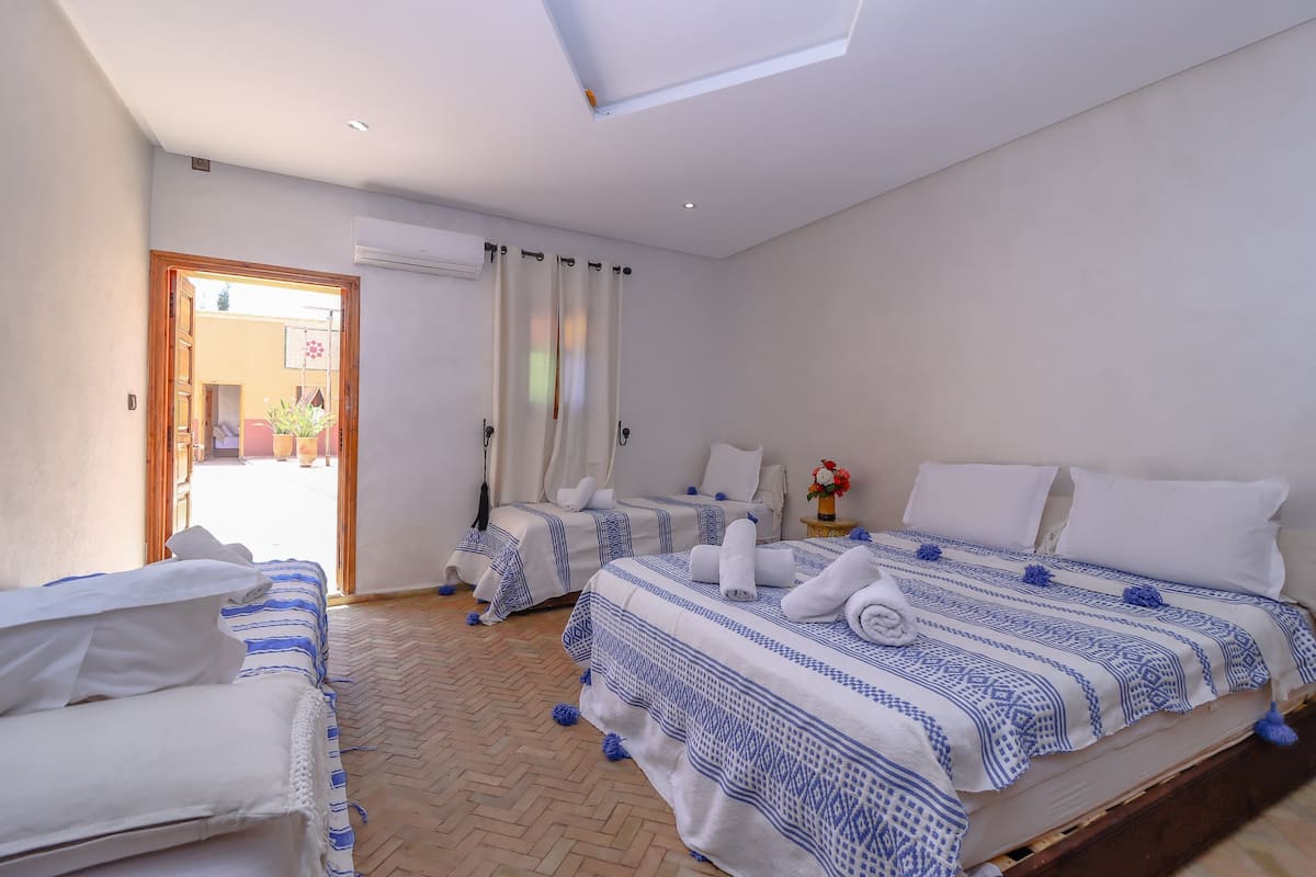 Ropa de cama hipoalergénica y minibar