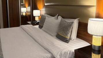 Quarto solteiro luxo | Roupas de cama premium, edredons de pluma, camas com colchões pillow-top